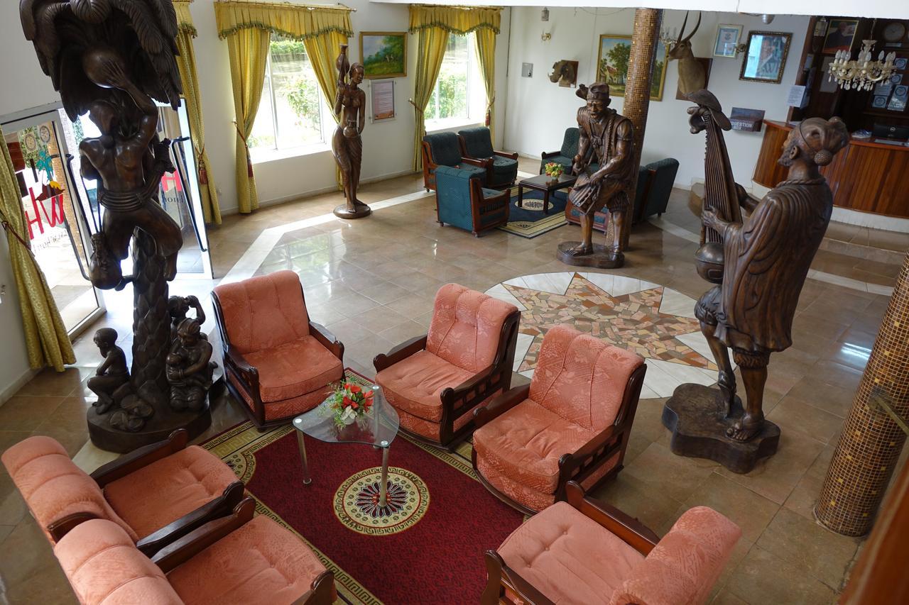 Wusum Hotel Makeni Exterior foto
